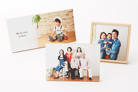 フレーム事業 | 国内外から取り揃えた、サイズや用途で選べる多彩なフォトフレームを取り扱っております。